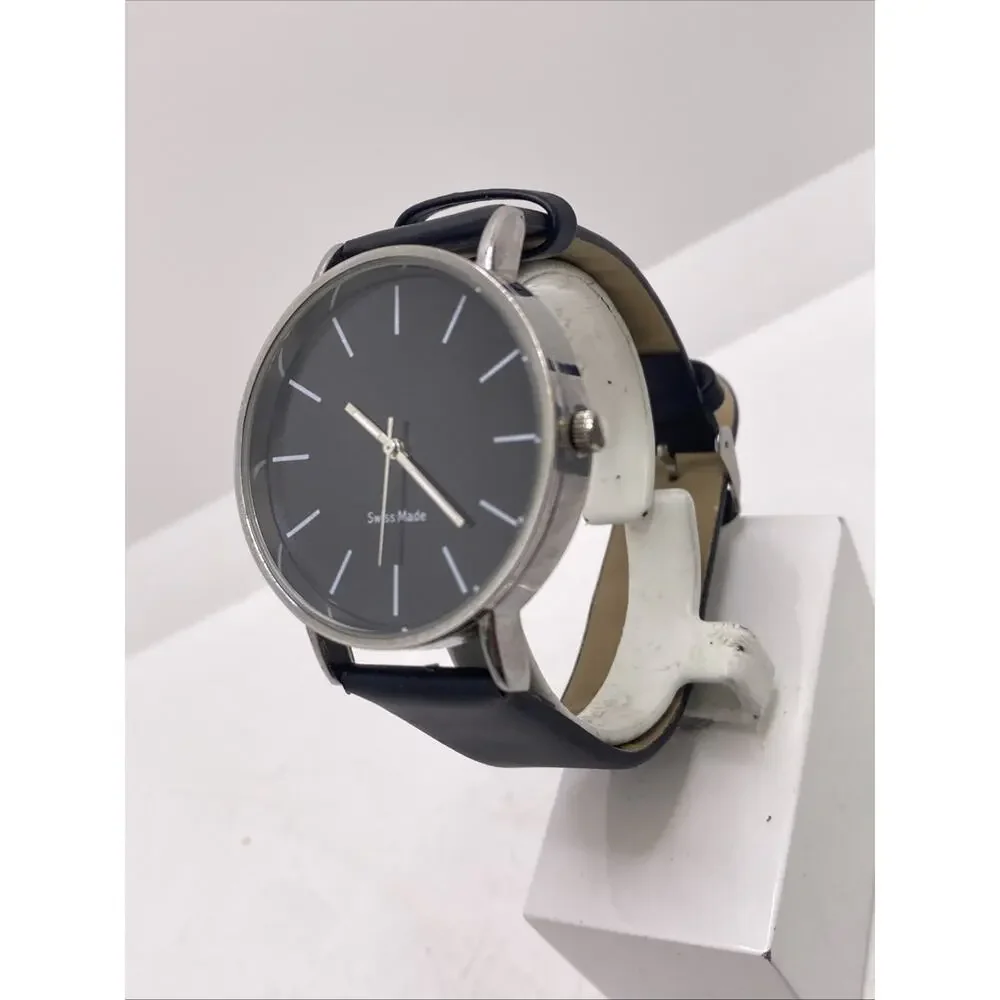 Mens Silver Tone Black Leather Watch New Battery